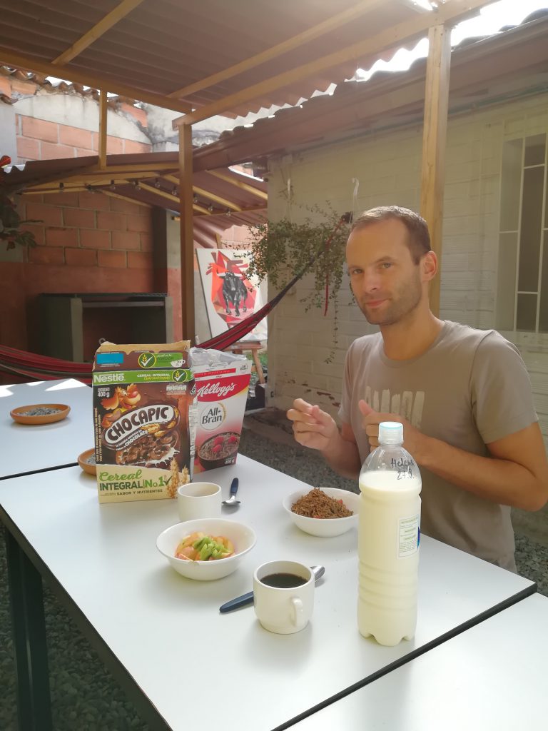 Am Morgen entsteht Routine und die Sehnsucht nach gewohntem Frühstück