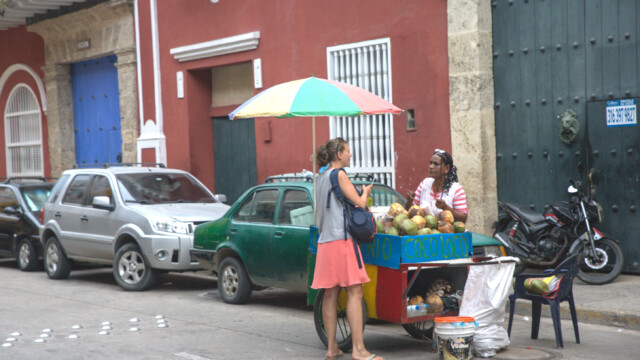 Straßenverkäuferin in Cartagena