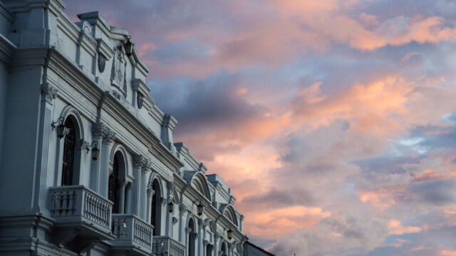Fassade am Central Plaza