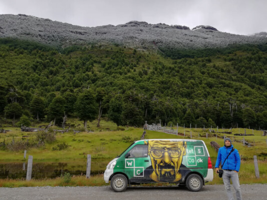 Campervan in der Landschaft