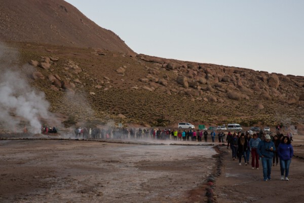 Menschenmassen an den Geysers del Tatio