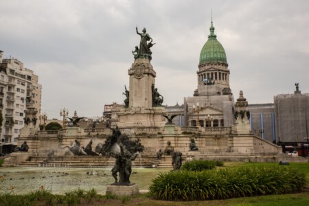 Monumento a los Dos Congresos vor dem eigentlichen Kongress